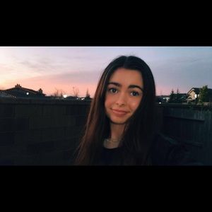 Meet your Posher, Carlee